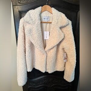 Jessica Simpson Faux Shearling Cream Jacket Size Medium NWT ❤️🎀💝